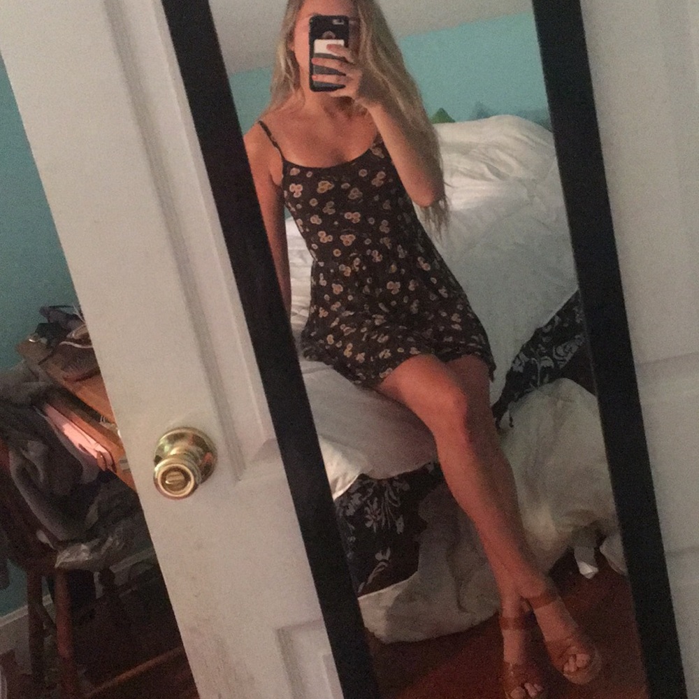 *Brandy Melville* Sunflower Dress